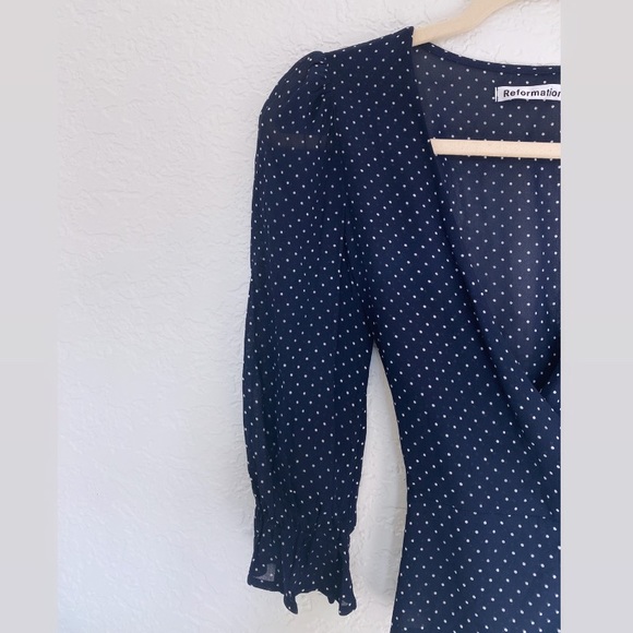 Reformation v-neck wrap top - Picture 6 of 7